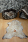 Preview: Öko Lammfell Tierbett & Hundebett Monsterfell Silbergrau Beige