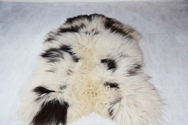 Gigant Öko Lammfell Pandabär XXXL – Großer Fellteppich 140cm