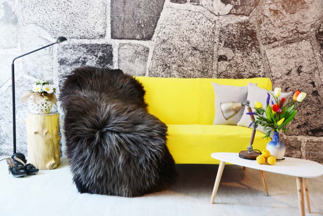 Öko Islandfell Silber Black XXXL – Echtes Langhaarfell 140cm