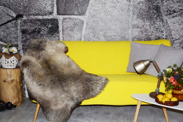 Unikat Lammfell Silbergrau Coloure Kuschelplatz für Haustiere