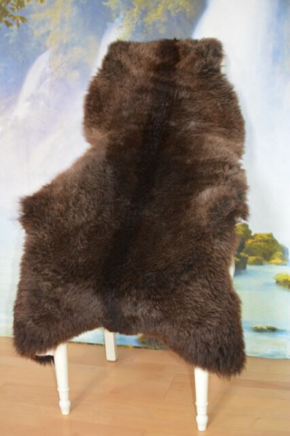 Öko Lammfell Modell Grizzly XXL – Dunkelbraunes Kurzhaar Naturfell Unikat