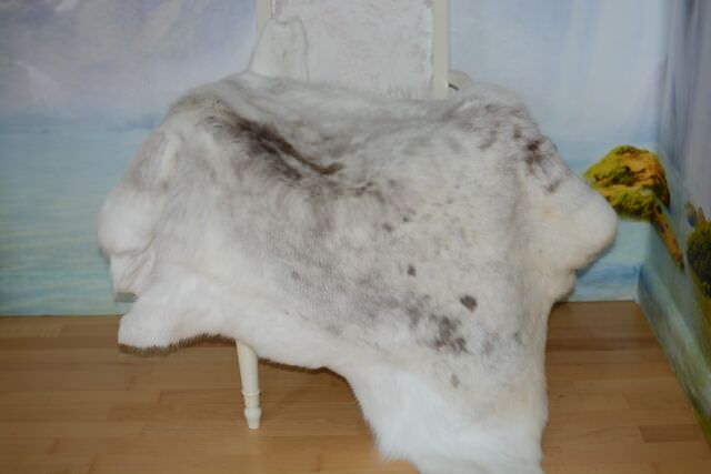 Öko Rentierfell White Diamond Weiß XXL – Seltene Übergröße 135cm