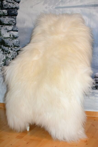 Schneeweißes XXXL Riesen-Islandfell Langhaar – Luxus-Naturfell Unikat