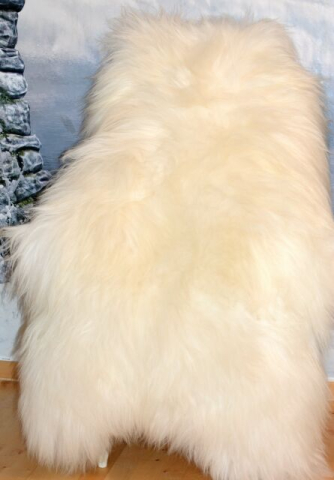 Schneeweißes XXXL Riesen-Islandfell Langhaar – Luxus-Naturfell Unikat