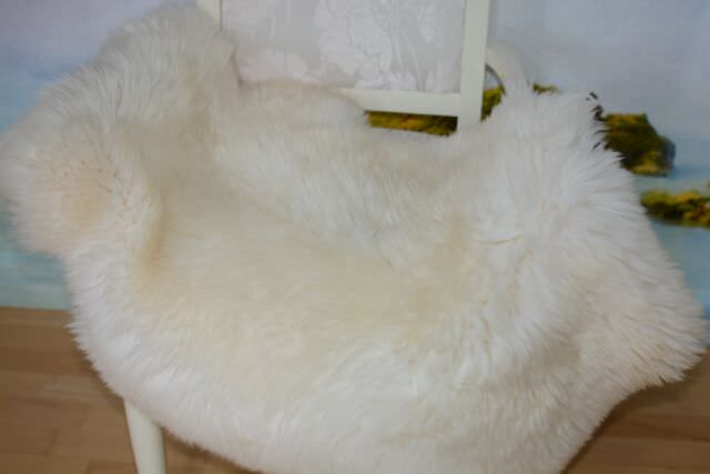 B-Ware Öko Lammfell Wollweiß kaufen | 95cm Schnäppchen