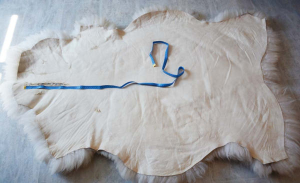 B-Ware Öko Schaffell XXL Überbreite – Gelenktherapie 145cm