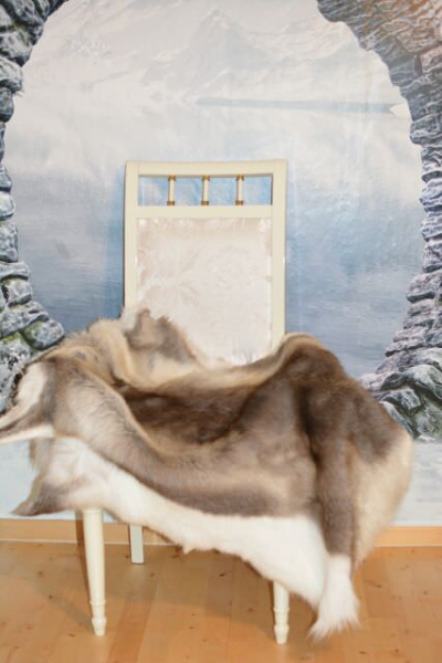 Öko Rentierfell Number Three XXXL – Imposantes Luxus Naturfell schick & edel
