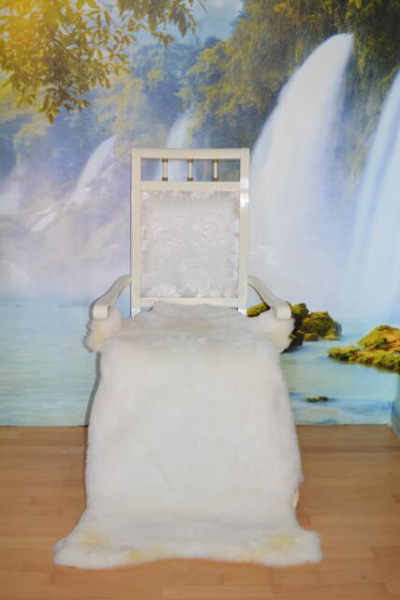 Öko Lammfell Snow White XXL – Weißes Kurzhaar Naturfell Unikat