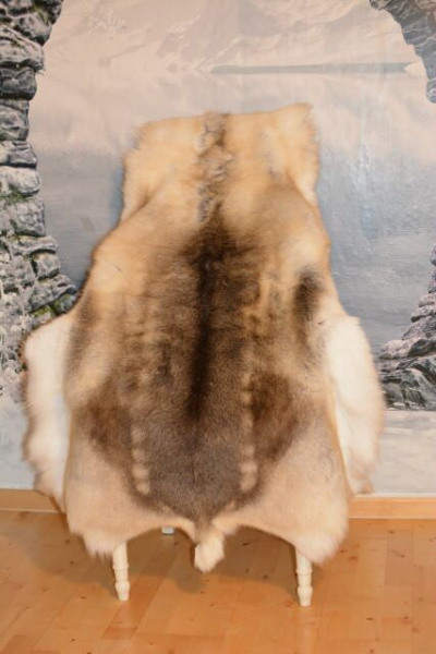 Rentierfell Number Two XXXL – Imposantes Luxus Naturfell schick & edel