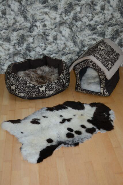Öko Lammfell Tierbett & Hundebett „Pandabär“ Kurzhaar