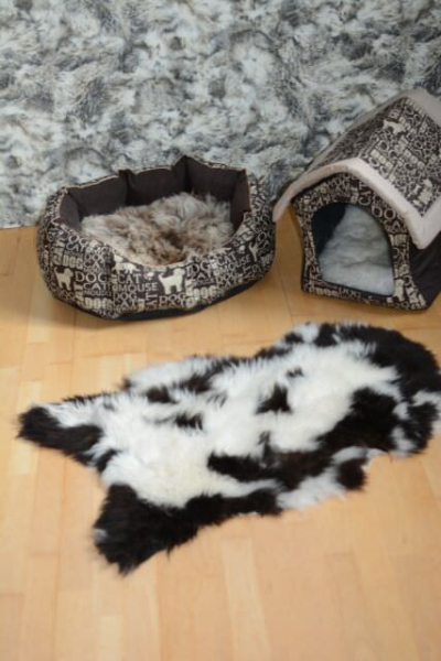 Öko Lammfell Tierbett & Hundebett „Pandabär“ Langhaar