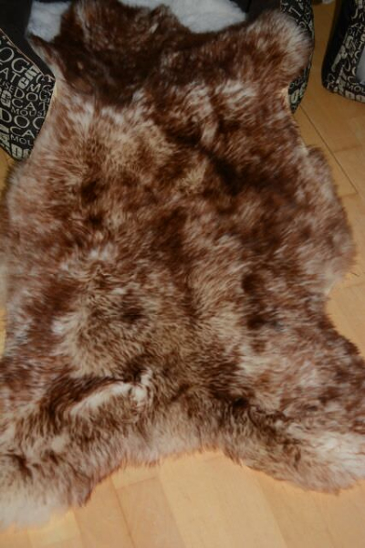 Öko Lammfell Tierbett & Hundebett Monsterfell Mokka Geflammt