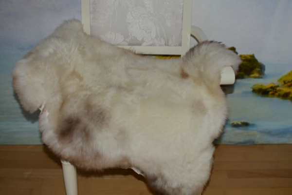 B-Ware Lammfell Naturfell Silber Grau Beige getupft