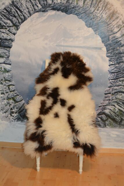Öko Lammfell XXXL Pandabär Getupft – Luxus-Langhaar Naturfell Unikat
